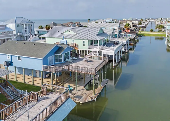 1 Mi To Sea Isle Beach: Canal-Front Gem W/ Dock!
