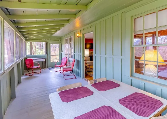 Charlotte'S Cabin