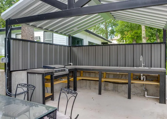 Outdoor Entertainment Space: Home In Mcqueeney
