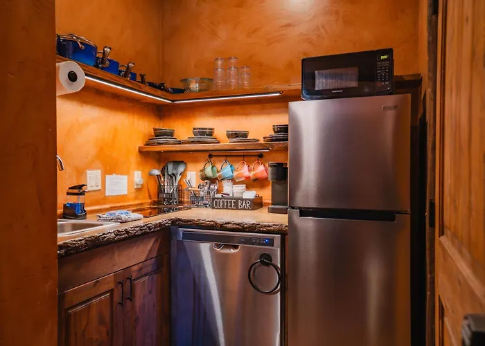 Zion White Bison Glamping & Rv Resort