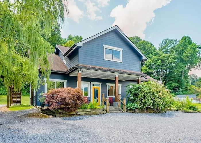 Old Lytle Cove Rd - Lower Unit