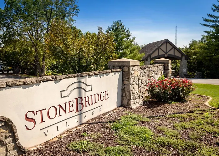Couples Condo Retreat Overlooking Golf Course
