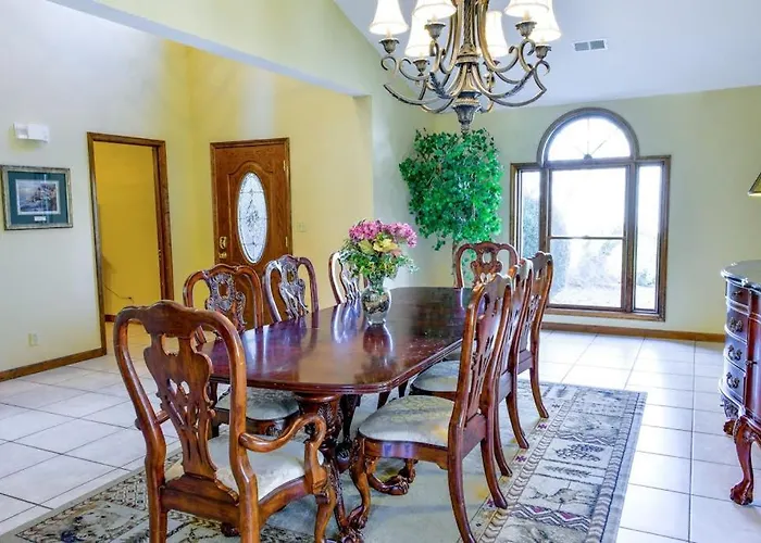 Meadow Creek Manor