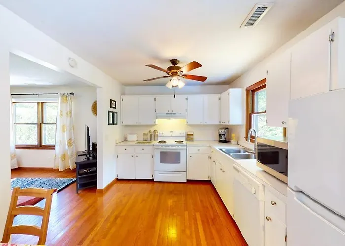 Guest House At Firefly Ridge