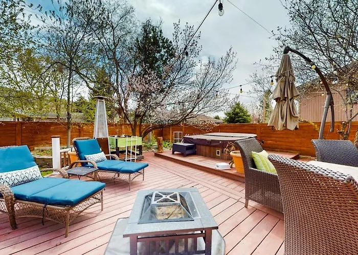 Crown Mountain Retreat