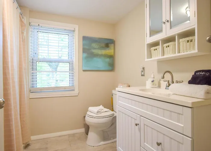 Great Home With Game Space 0 8 Miles From Cooks Brook Beach