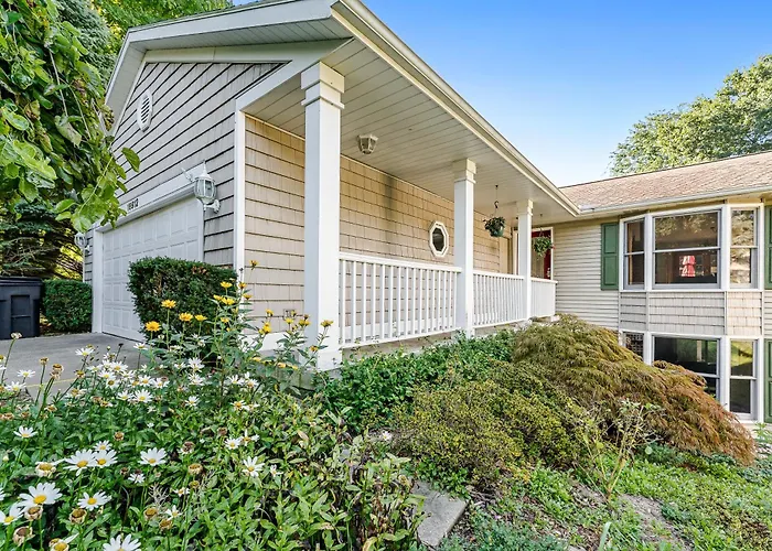 Holland Vacation Rental Close To Beaches