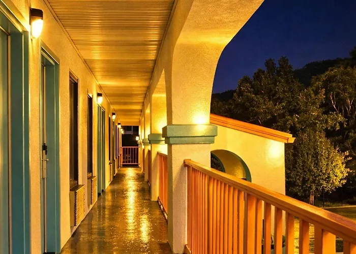 Howard Johnson By Wyndham Chattanooga Lookout Mountain I-24