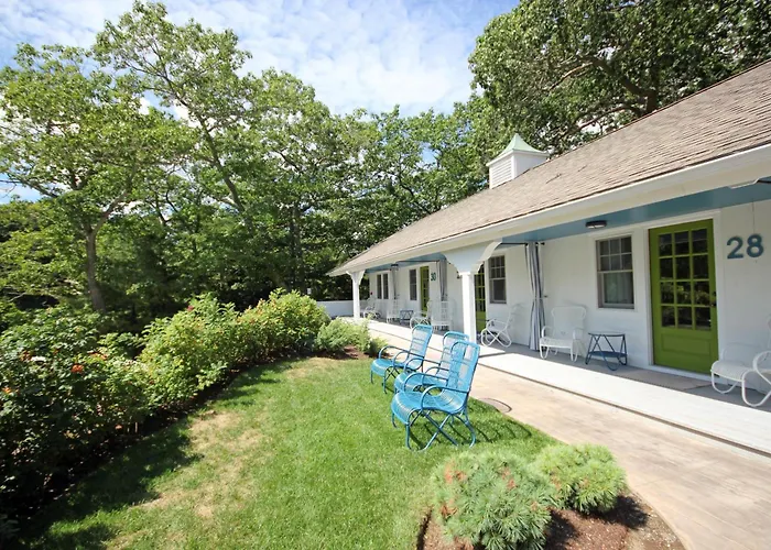 The Lodge On The Cove