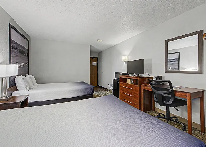 Super 8 By Wyndham Dubuque