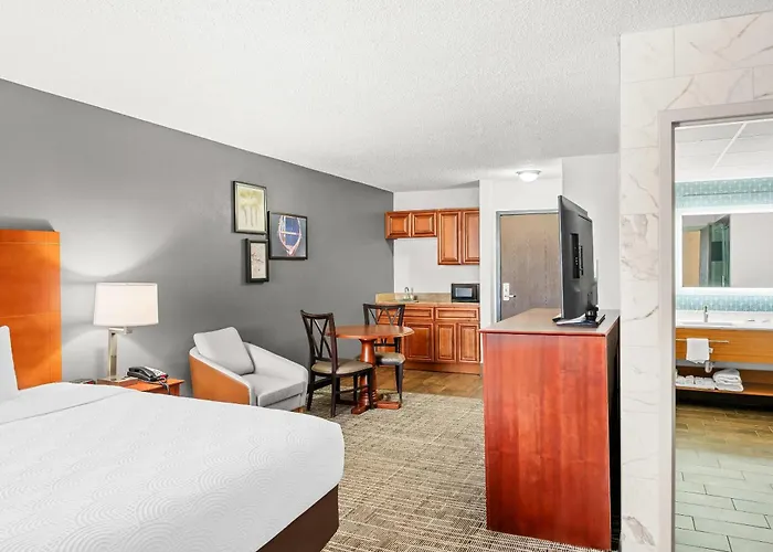 Country Inn & Suites By Radisson, Muskegon, Mi