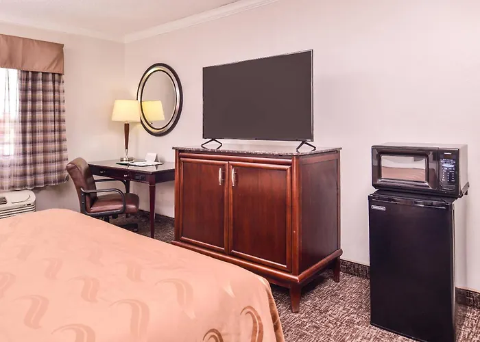 Quality Inn & Suites Beaumont