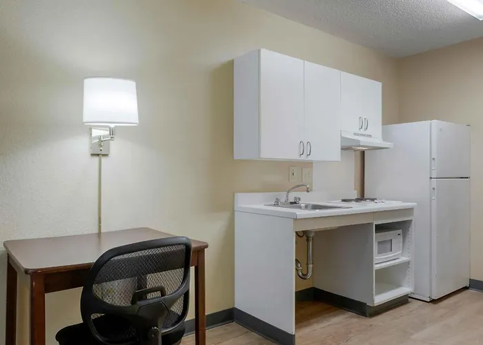 Extended Stay America Select Suites - Des Moines - West Des Moines
