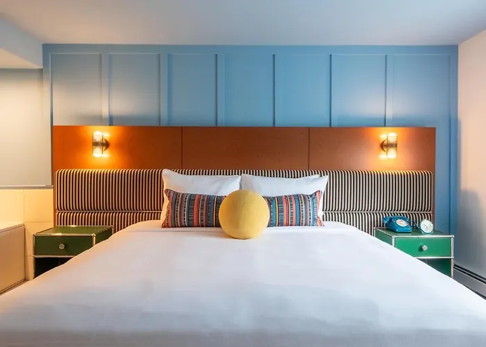 Driftaway Hotel And Pool