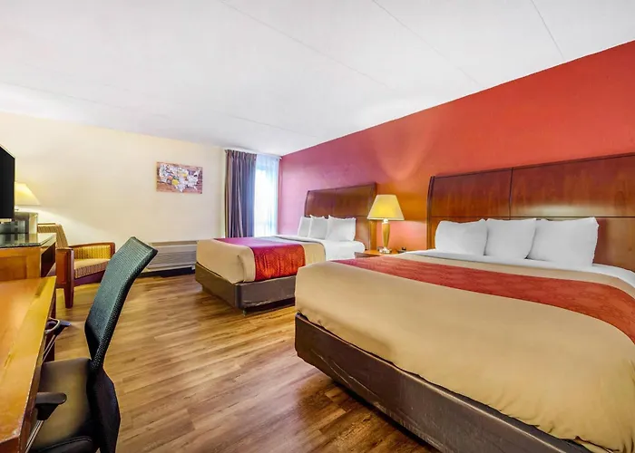 Econo Lodge Inn & Suites Brookings
