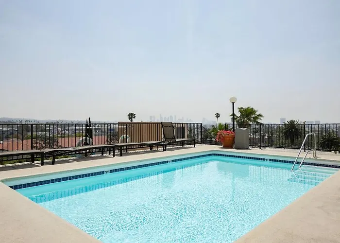 Hollywood Apartments Mario & No Themed With Pool Free Parking And Wifi