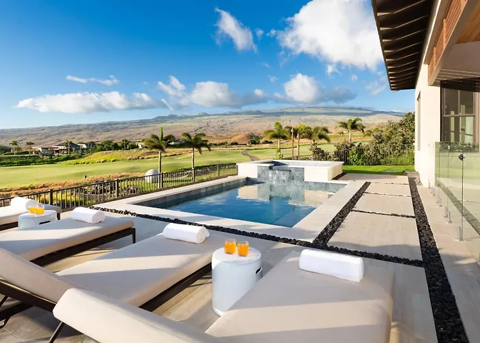 Mauna Kea Beach Escape: Luxurious Private Pool Villa with Ohana Suite