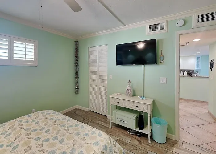 Oceanside Retreat 804