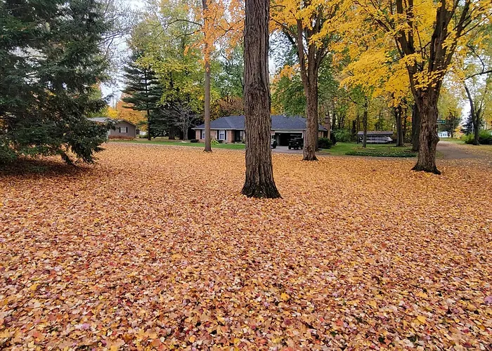 Cassopolis Vacation Home - Walk To Diamond Lake!