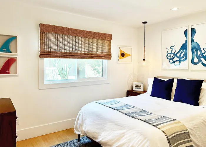 Luxury Ocean-View Rooftop | Steps To Beach | A/C