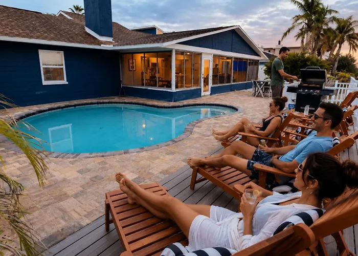 Waterfront Home, 5 Bedrooms, Heated Pool, Sunsets!