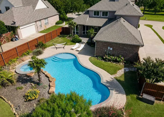 Southern Charm & Luxury Living - Bbq & Pool