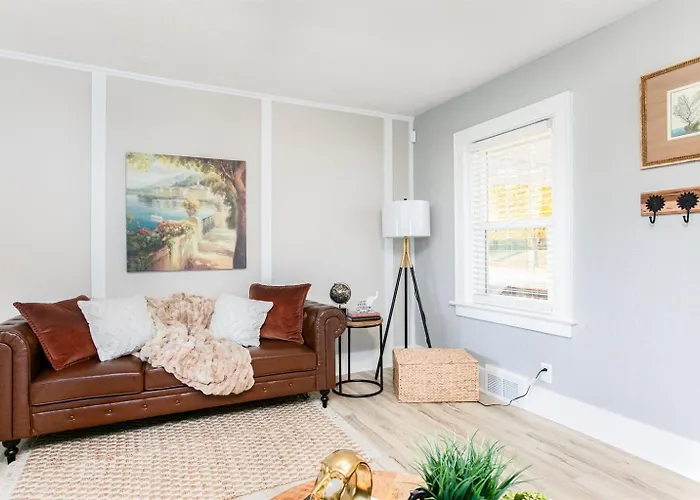 South Bend Serenity 3Br 2 Miles From Nd