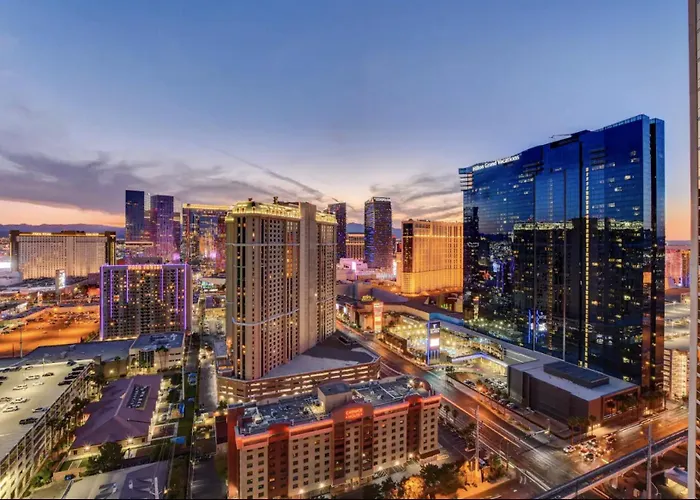 No Resort Fee - Strip Views, Pools & Parking