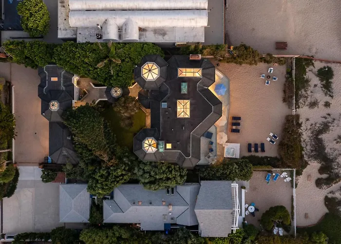 Malibu Dunes By Fieldtrip Expansive Hamptons-Style Estate W Private Beach Backyard