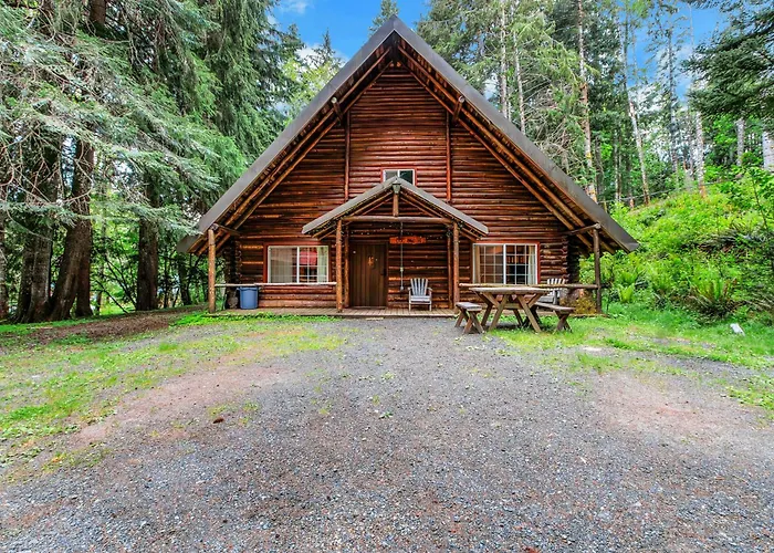 Log Cabin At Rainier Lodge