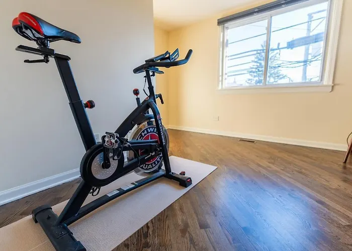 Bucktown Private Condo