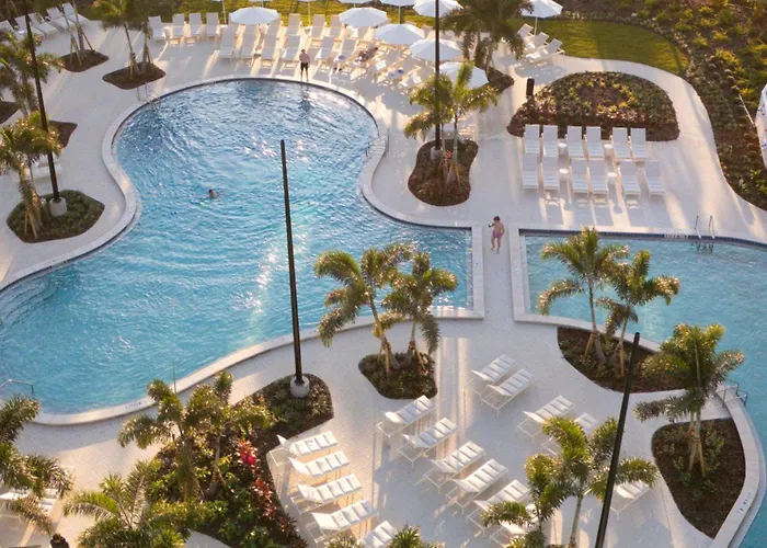 Resort Palm Retreat