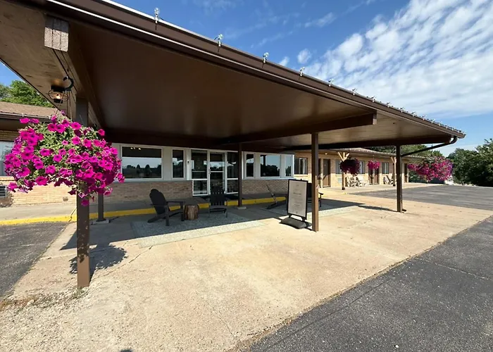 The Trail Inn - Slayton, Mn - Hwy 59