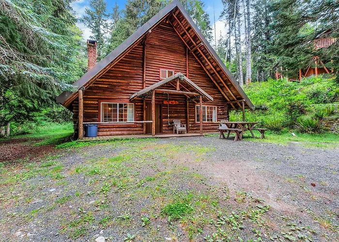 Log Cabin At Rainier Lodge