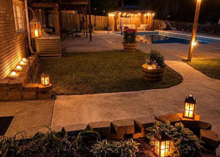 Maxine Manor Private Pool & Elevated Getaways