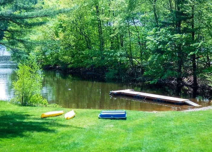 Sun Drenched Lakefront Cove