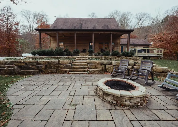 Pine Creek Cabins & Camping Resort