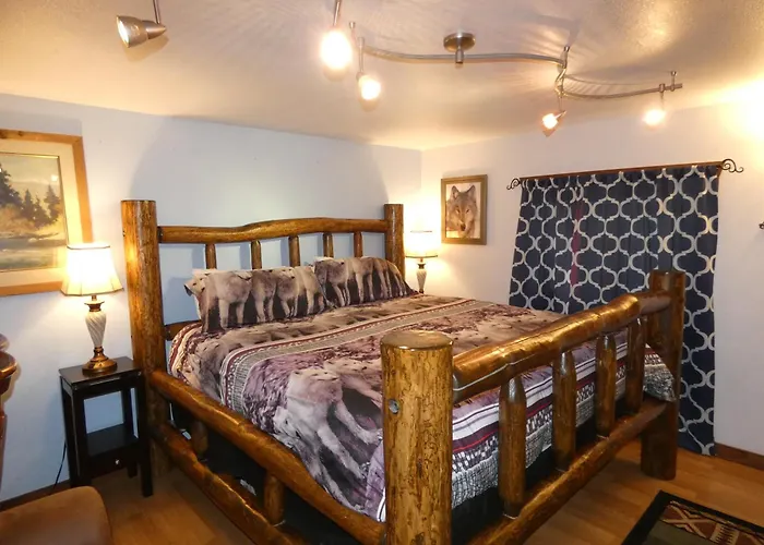 Yellowstone Motel - Adults Only - All Rooms Have Kitchens