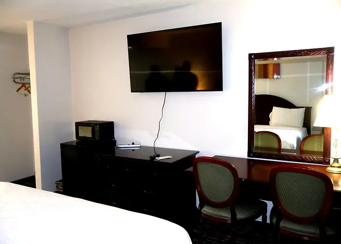 Avalon Hotel & Conference Center