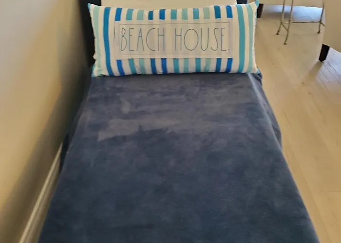1315 Pelican Watch | Beachfront 1St-Floor Beachfront - Sale
