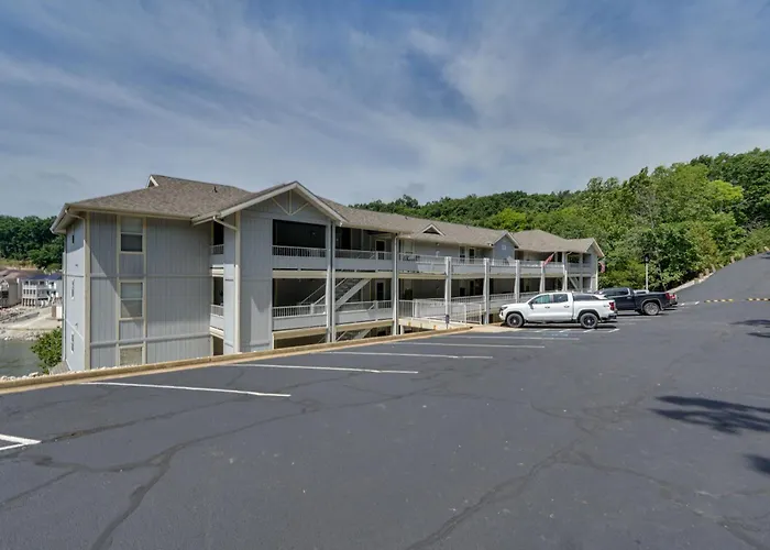 2 Pools, Boat Slip! Waterfront Regatta Bay Condo