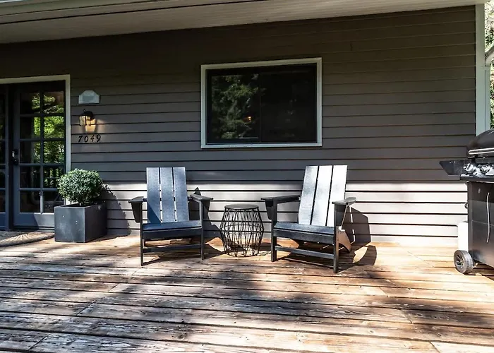 Pendleton Pines Lodge