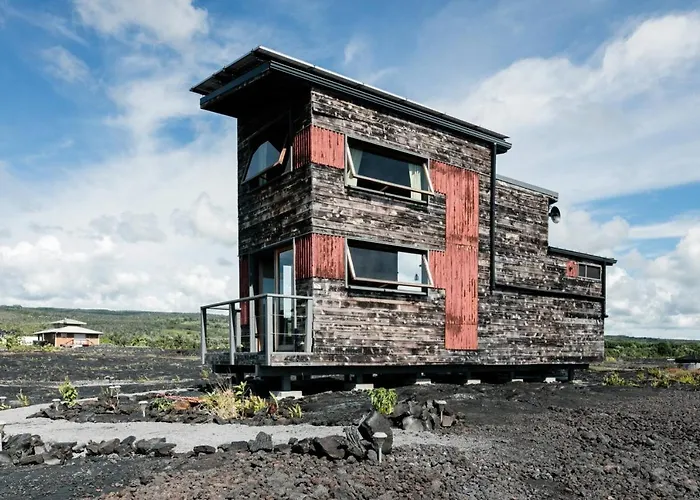 The Phoenix House - Epic Tiny Home Gem On Volcanic Lava Field!