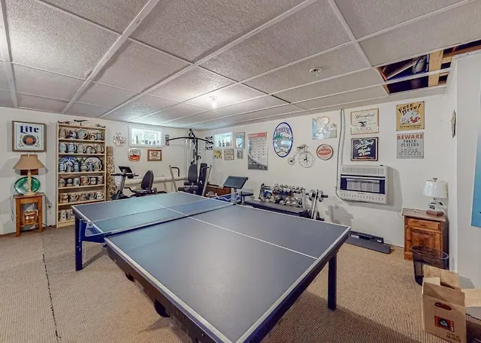 Inviting Dog-Friendly Home With Firepit & Ping-Pong - Near Acadia National Park