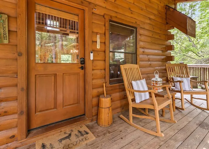 Boone Fall Cabin Near App State With Soaking Tub And Blue Ridge Escape