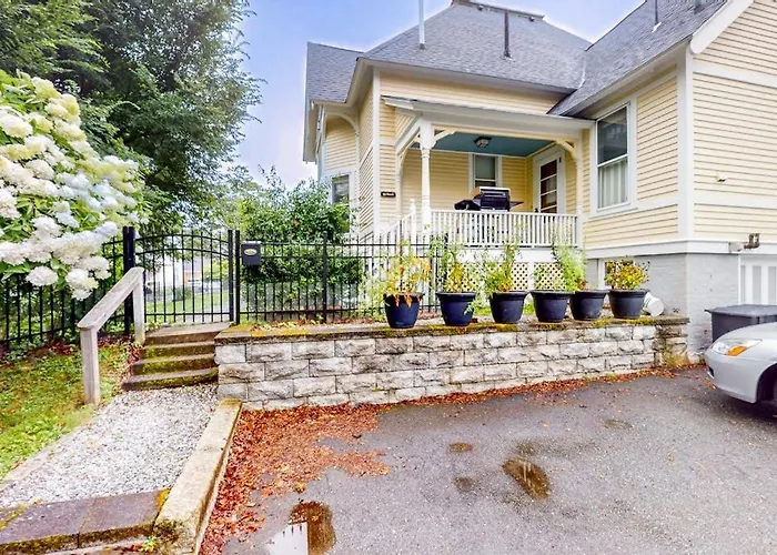 Dog-Friendly Historical Home With Recent Updates, Porch & Prime In-Town Location