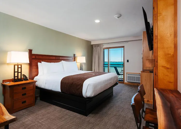 Tamarack Lodge