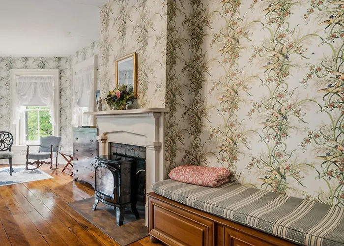 Rockwood Manor Bed & Breakfast