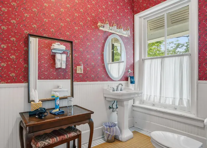 Rockwood Manor Bed & Breakfast
