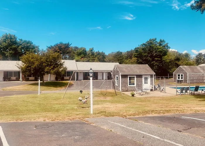The Chatham Motel